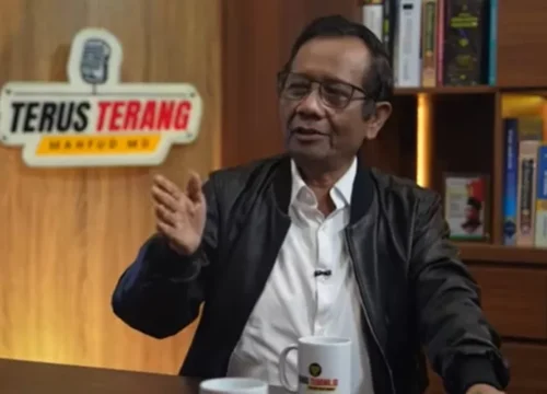 Isu Ijazah Jokowi Kembali, Mahfud MD Pastikan Kebijakan Negara Tetap Sah