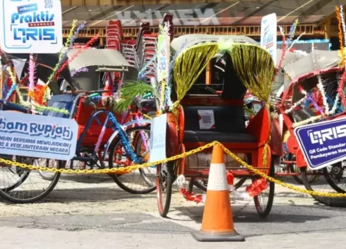 Bengawan Solo Travel Mart 2025: QRIS Permudah Transaksi Becak Wisatawan