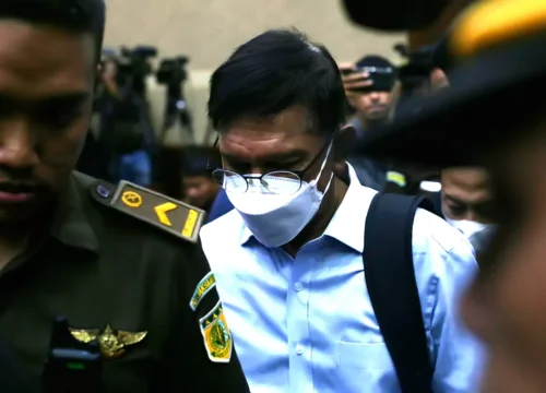 Kasasi Johnny Plate Ditolak MA, 15 Tahun Penjara Tetap Berlaku