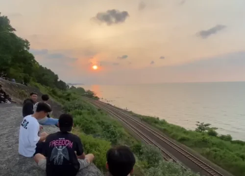 Lima Surga Pantai Eksotis Semarang: Destinasi Wajib Liburan Anda