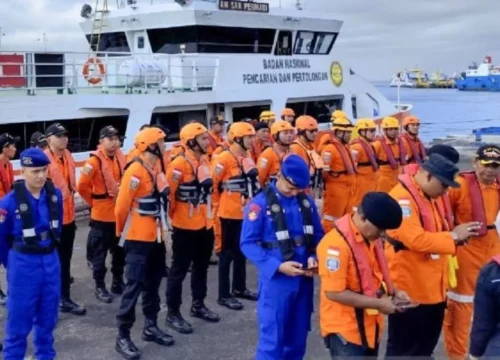Tim SAR Intensifkan Pencarian Korban Kapal Tunu Pratama Jaya Selat Bali