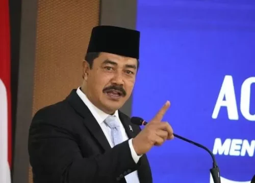 Paspor WNA Ditahan, Menteri Agus Evaluasi dan Tekankan Humanis Petugas Imigrasi