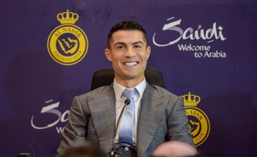 Cristiano Ronaldo: Bukan Sekadar Legenda Lapangan, Tapi Juga Raja Bisnis!