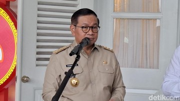 Jakarta Lumpuh! Curah Hujan Fantastis, 1.200 Pompa Siaga Penuh