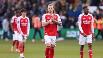 Arsenal Melaju di Piala FA, Calafiori Terkapar Lagi: Harga Mahal Sebuah Kemenangan!