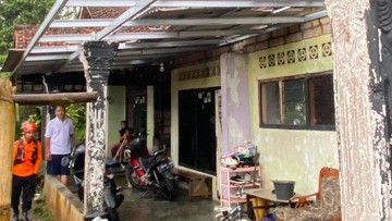 Teror Angin Kencang di Tamansari Bogor: 6 Rumah Rusak, Atap Runtuh!
