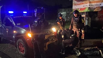 Drama ‘Bang Jago’ Garut: Pemalak Angkot Menangis Saat Diringkus Brimob!