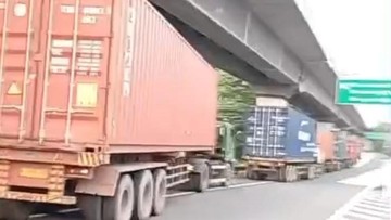 Truk Sumbu 3 Viral Dikawal TNI Jadi Sorotan, Kemenhub Tegas Dukung Polisi!