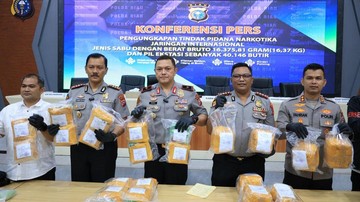 Bongkar Ribuan Kasus, Polda Riau Sikat Habis Bandar Narkoba dan Oknum Polisi!