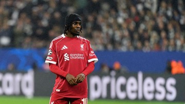 Liverpool Gigit Jari? Bintang Incaran Cedera di Laga Internasional!