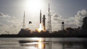 Misi Artemis II: Empat Astronaut NASA Terbang Mengelilingi Bulan!