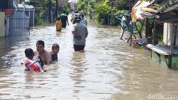 Banjir Tengah Malam Landa Sukoharjo: Empat Kecamatan Terendam, Warga Mengungsi