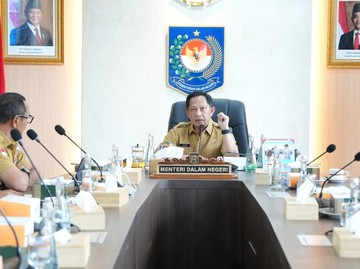 Gebrak Transisi Energi Bersih! Mendagri Perintahkan Hapus Pajak Kendaraan Listrik